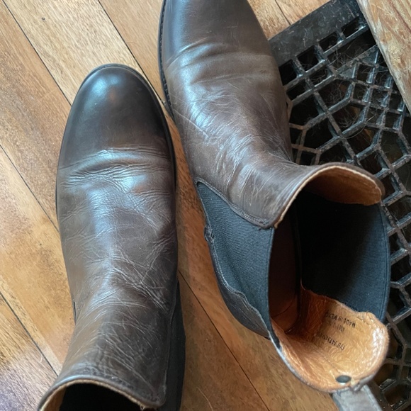Frye Melissa Chelsea pull on ankle boots - Picture 8 of 10
